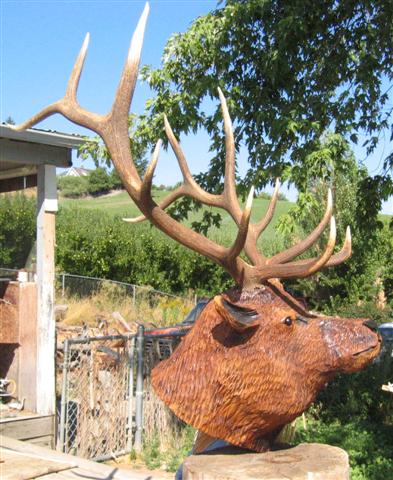 Sculpture of elk