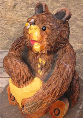 Bear w/ Honey & Bee